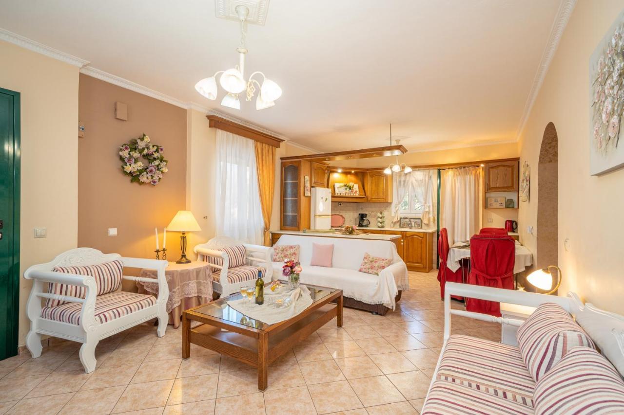 Artemis Superb 2 Bedroom Apartment 700 M Away From The Beach Minia Exterior foto