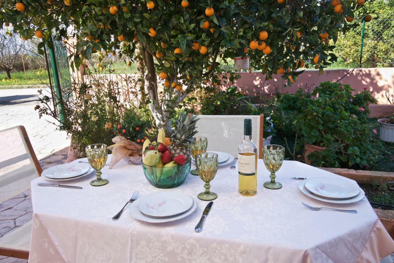 Artemis Superb 2 Bedroom Apartment 700 M Away From The Beach Minia Exterior foto