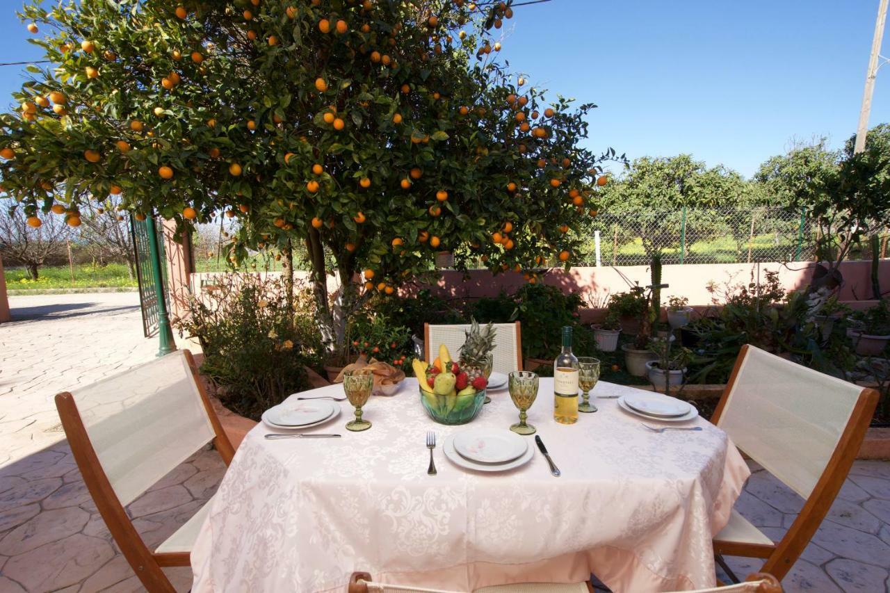 Artemis Superb 2 Bedroom Apartment 700 M Away From The Beach Minia Exterior foto