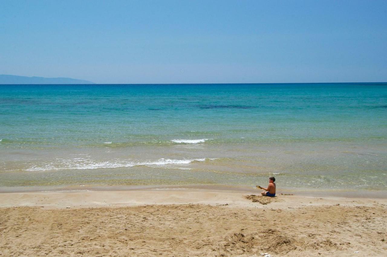 Artemis Superb 2 Bedroom Apartment 700 M Away From The Beach Minia Exterior foto
